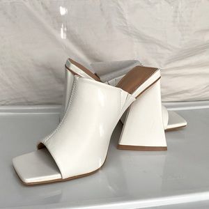 Square Toe Triangle Heel